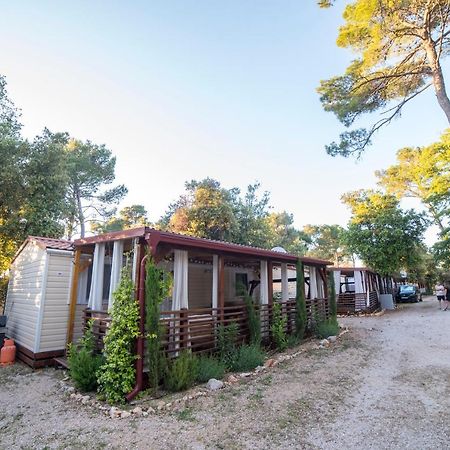 Mobile Home Cube, 3 Bedrooms, Free Parking, Wifi Biograd Na Moru Luaran gambar