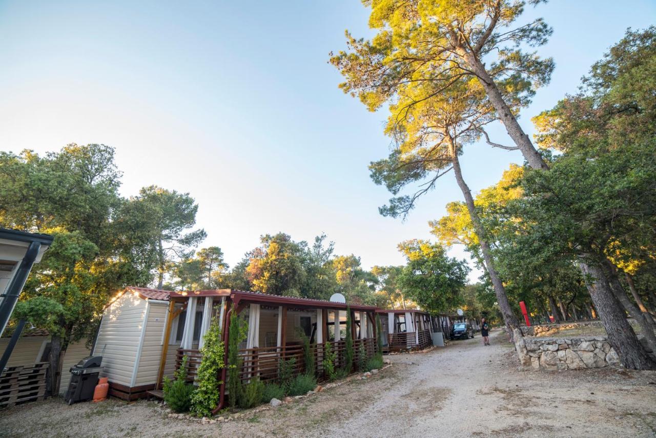 Mobile Home Cube, 3 Bedrooms, Free Parking, Wifi Biograd Na Moru Luaran gambar